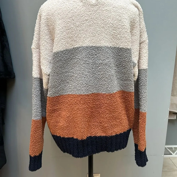 TS women’s sweater.  Super soft NWT stone/rust/navy.  Size large - Picture 2 of 4